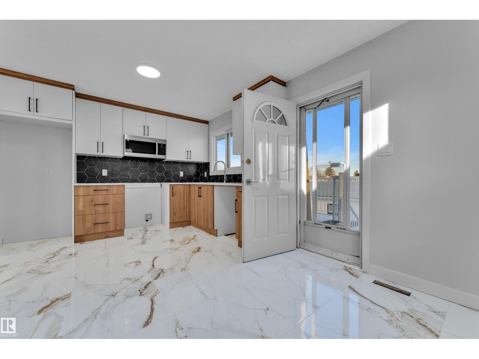 5118 17a Ave Nw, Edmonton, Alberta  T6L 1A6 - Photo 25 - E4482934