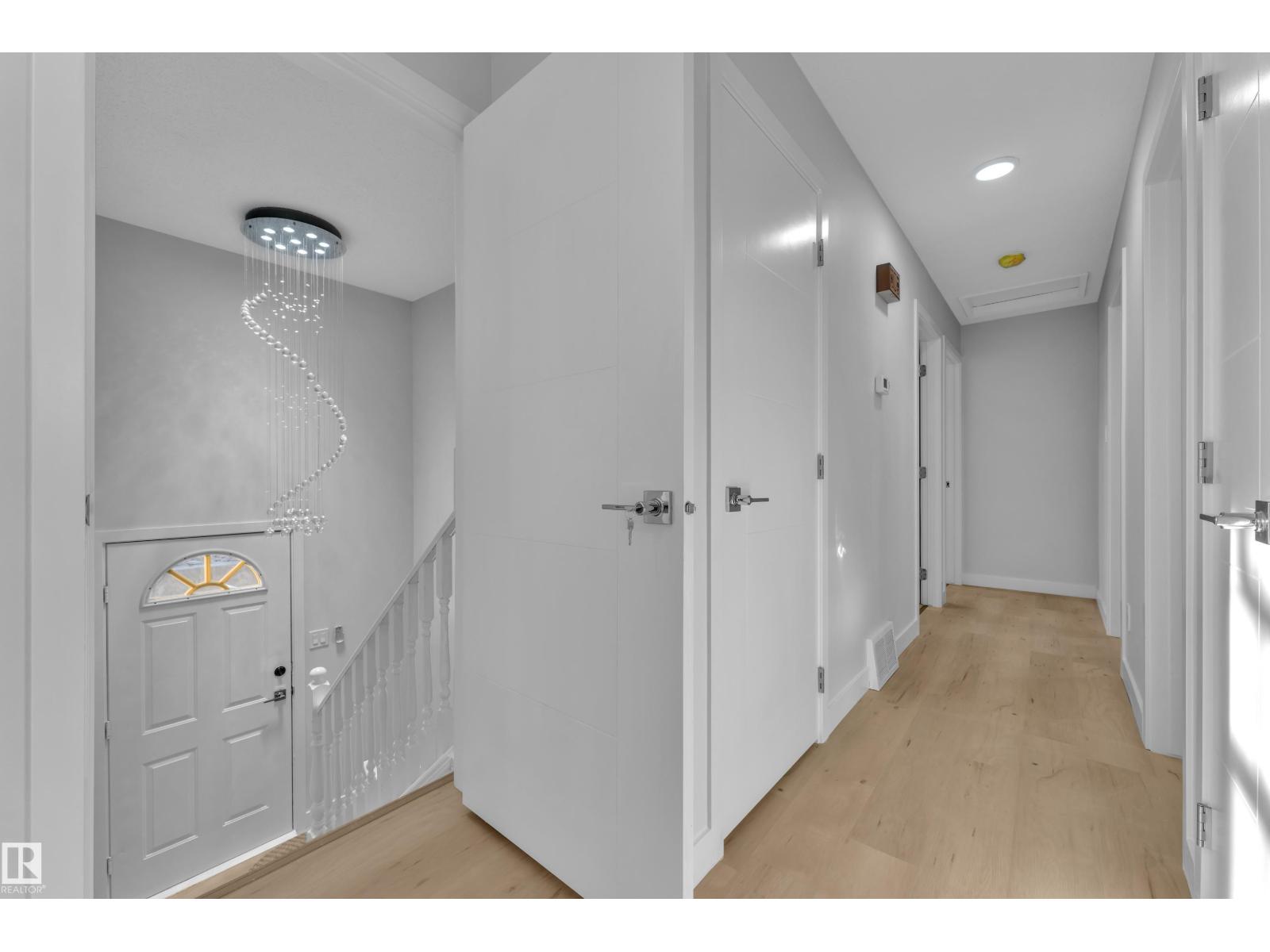 5118 17a Ave Nw, Edmonton, Alberta  T6L 1A6 - Photo 31 - E4482934