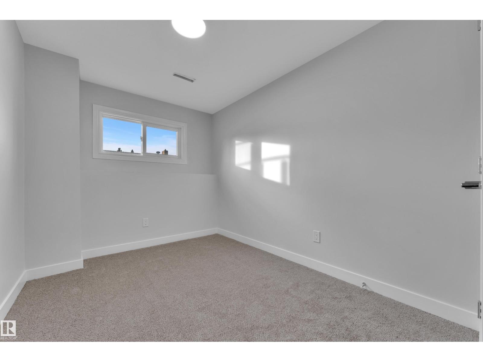 5118 17a Ave Nw, Edmonton, Alberta  T6L 1A6 - Photo 7 - E4482934