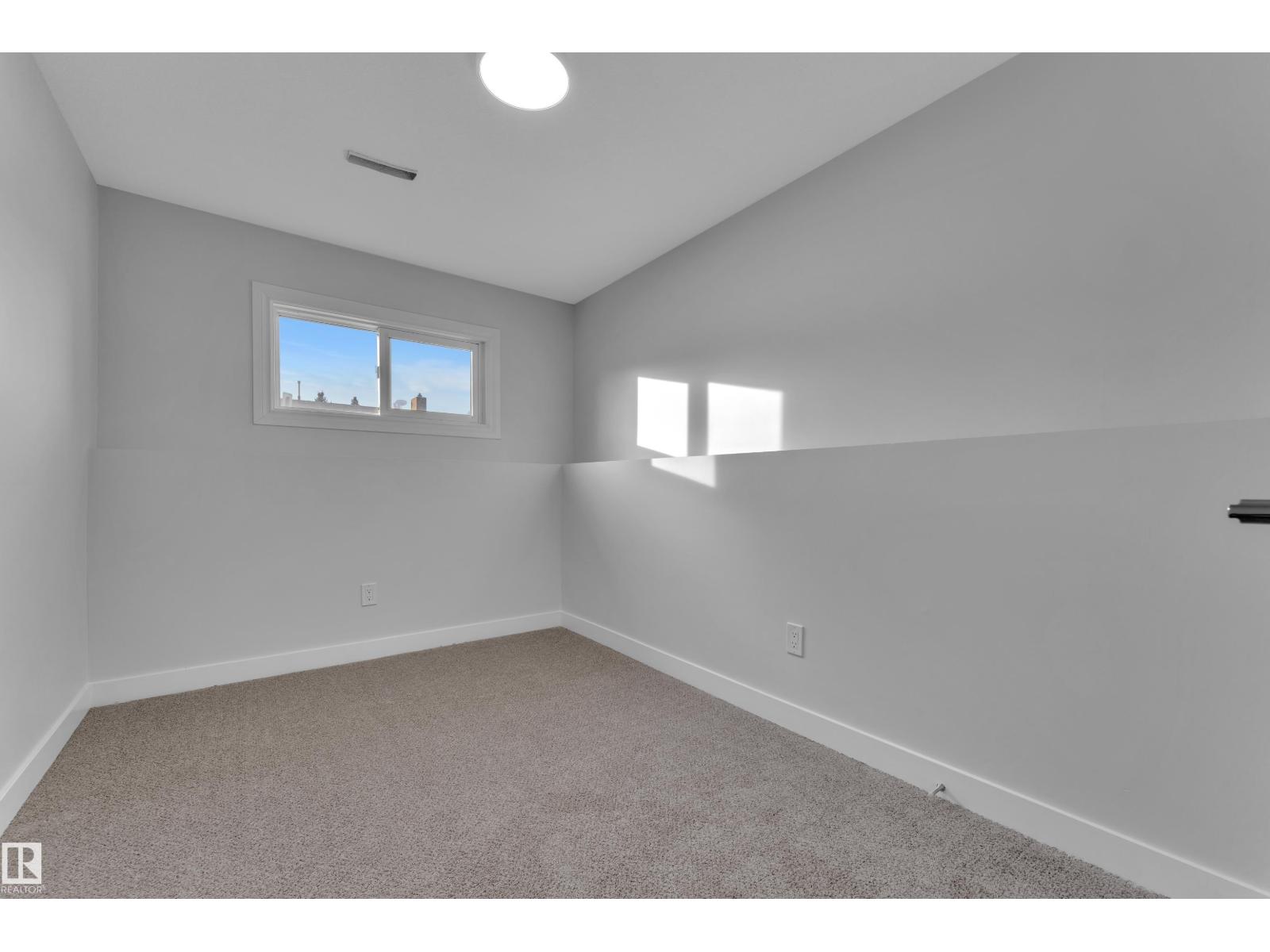 5118 17a Ave Nw, Edmonton, Alberta  T6L 1A6 - Photo 9 - E4482934