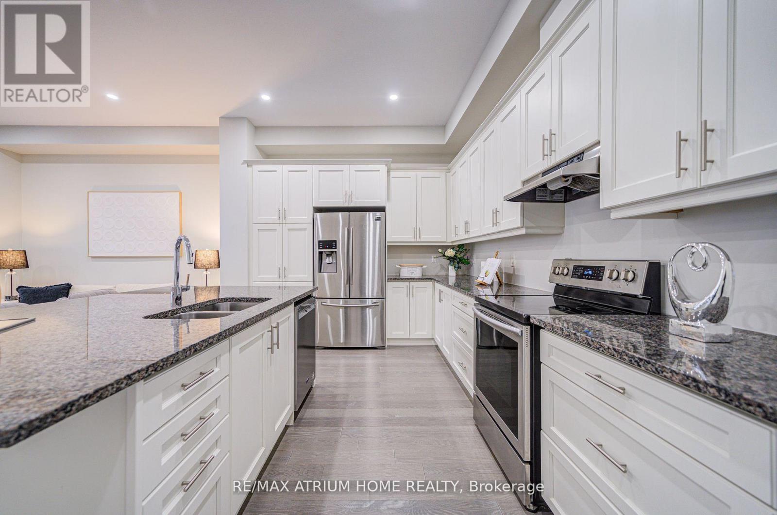 90 Hesperus Road, Vaughan, Ontario  L4J 0K3 - Photo 10 - N13014088