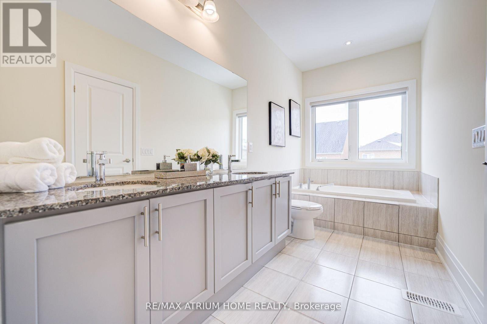 90 Hesperus Road, Vaughan, Ontario  L4J 0K3 - Photo 24 - N13014088