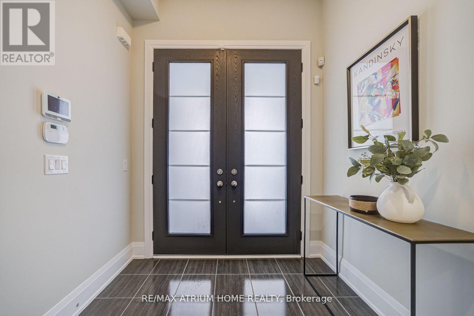 90 Hesperus Road, Vaughan, Ontario  L4J 0K3 - Photo 4 - N13014088