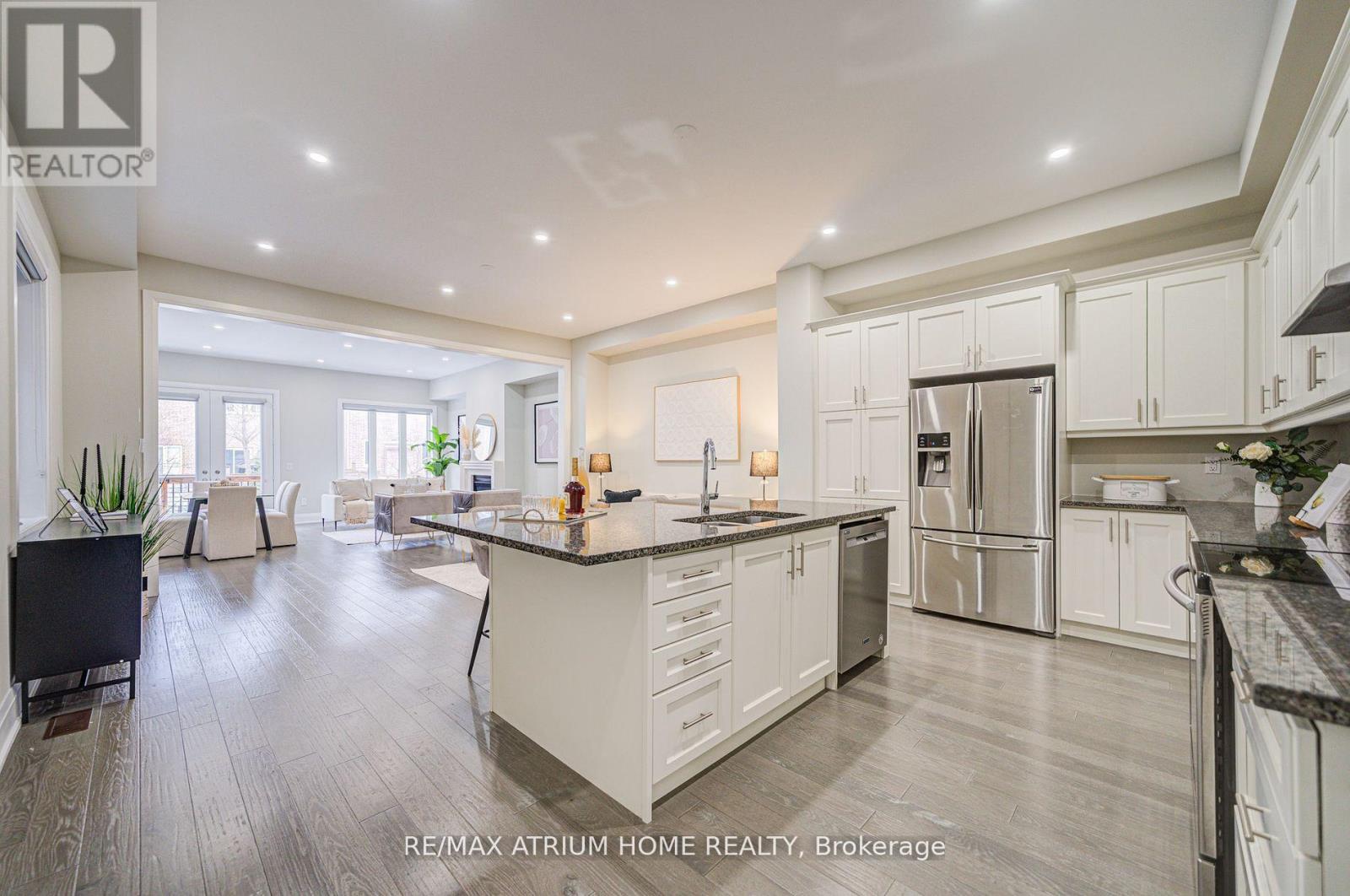 90 Hesperus Road, Vaughan, Ontario  L4J 0K3 - Photo 8 - N13014088