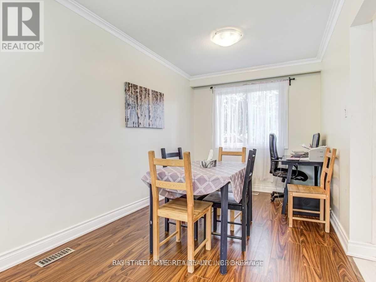 389 Becker Road, Richmond Hill, Ontario  L4C 2S3 - Photo 5 - N13014104