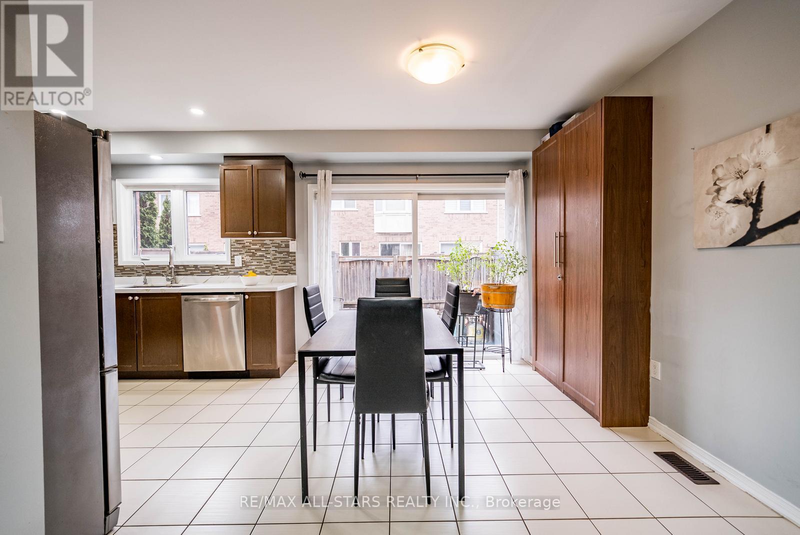 102 John Davis Gate, Whitchurch-Stouffville (Stouffville), Ontario  L4A 0B5 - Photo 10 - N13014106