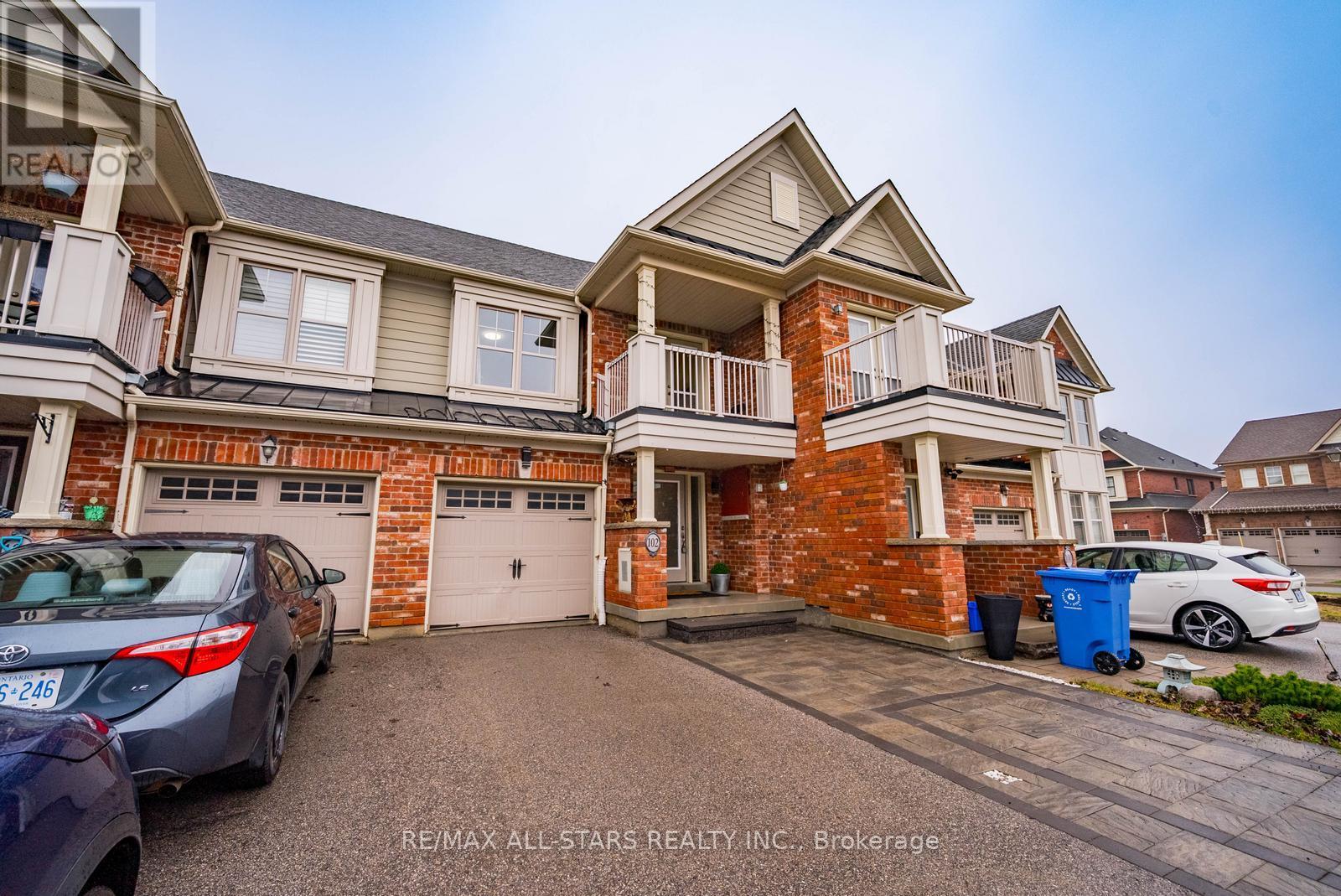 102 John Davis Gate, Whitchurch-Stouffville (Stouffville), Ontario  L4A 0B5 - Photo 2 - N13014106