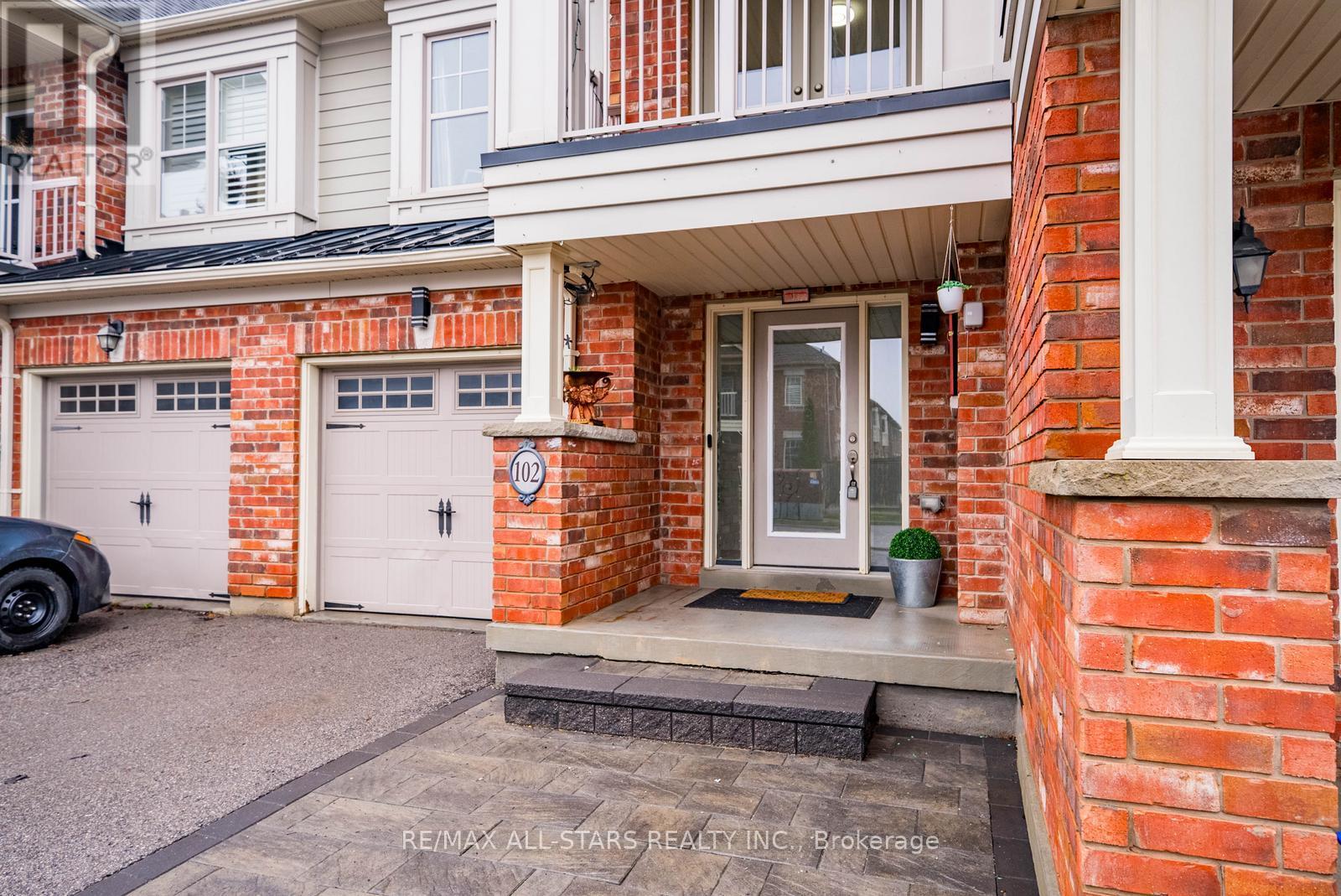 102 John Davis Gate, Whitchurch-Stouffville (Stouffville), Ontario  L4A 0B5 - Photo 3 - N13014106