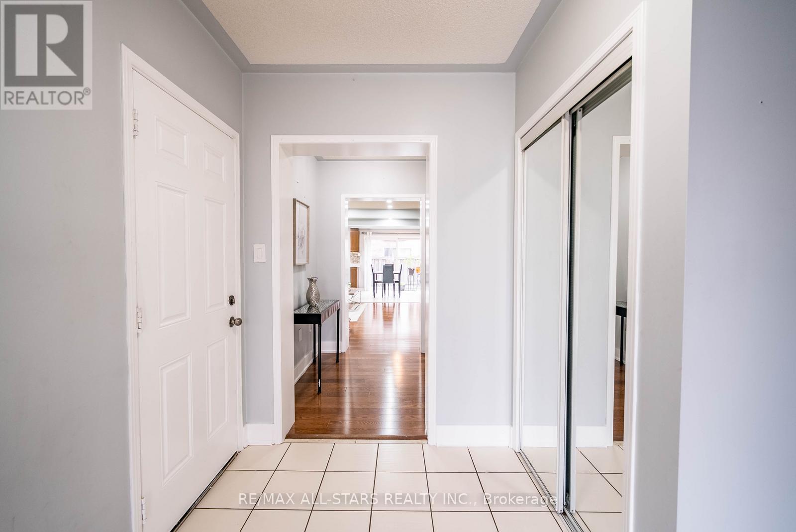 102 John Davis Gate, Whitchurch-Stouffville (Stouffville), Ontario  L4A 0B5 - Photo 5 - N13014106