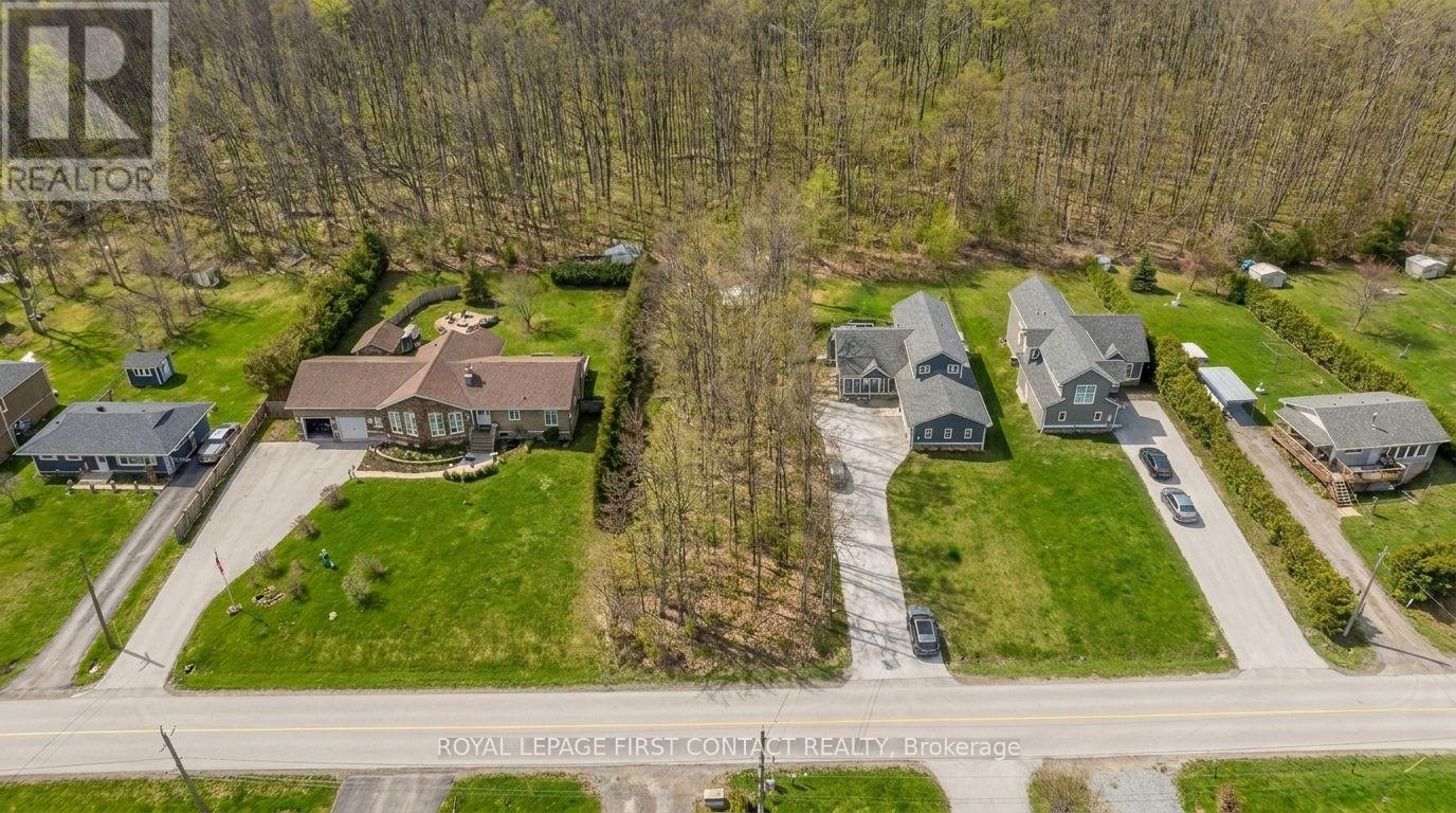 2266 Lakeshore Road E, Oro-Medonte, Ontario  L0L 1T0 - Photo 3 - S13014132