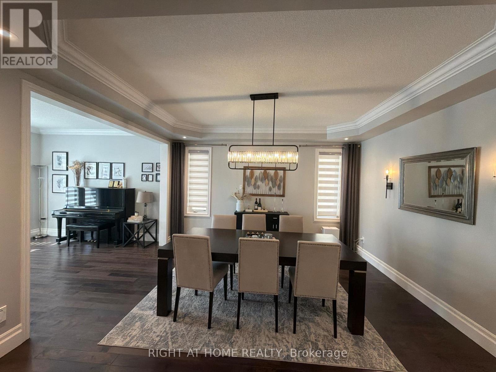 3169 Larry Crescent, Oakville, Ontario  L6M 0T1 - Photo 2 - W13014024