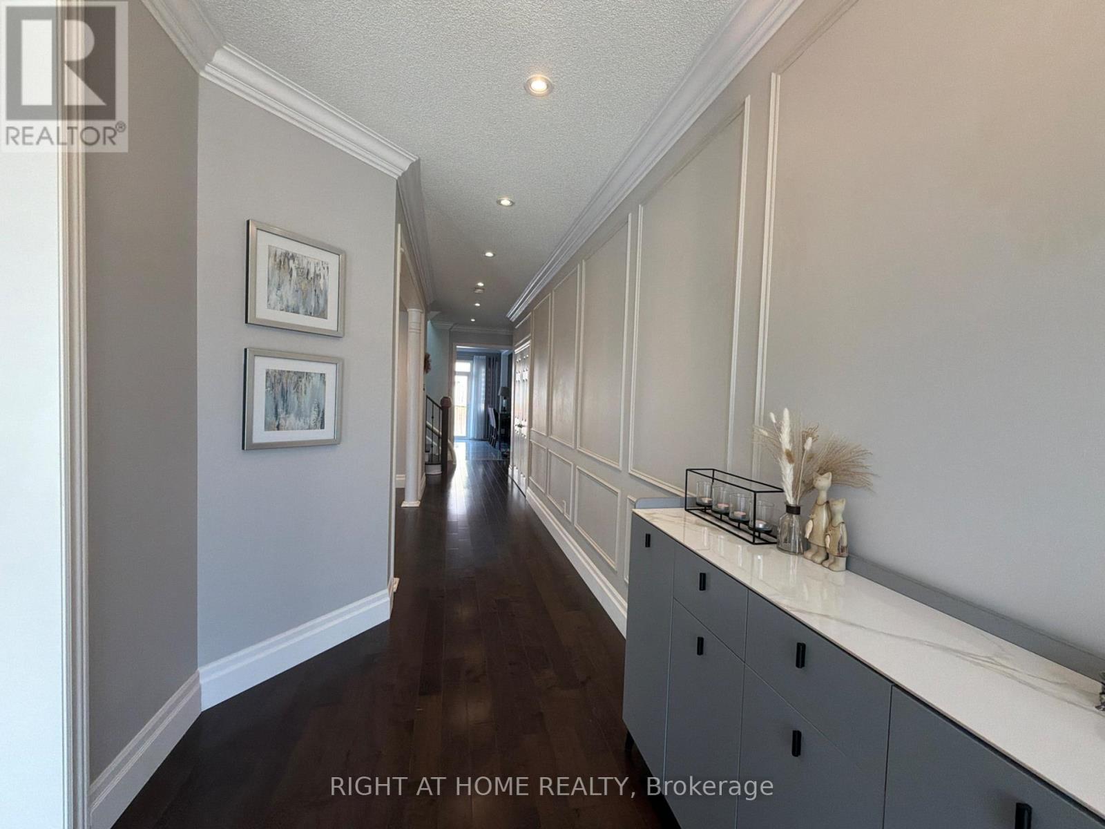 3169 Larry Crescent, Oakville, Ontario  L6M 0T1 - Photo 3 - W13014024