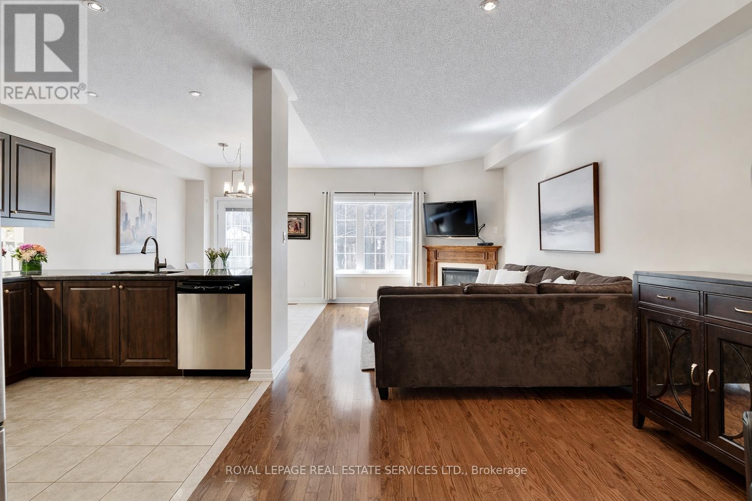 1333 Kestell Boulevard, Oakville, Ontario  L6H 0C8 - Photo 6 - W13014058