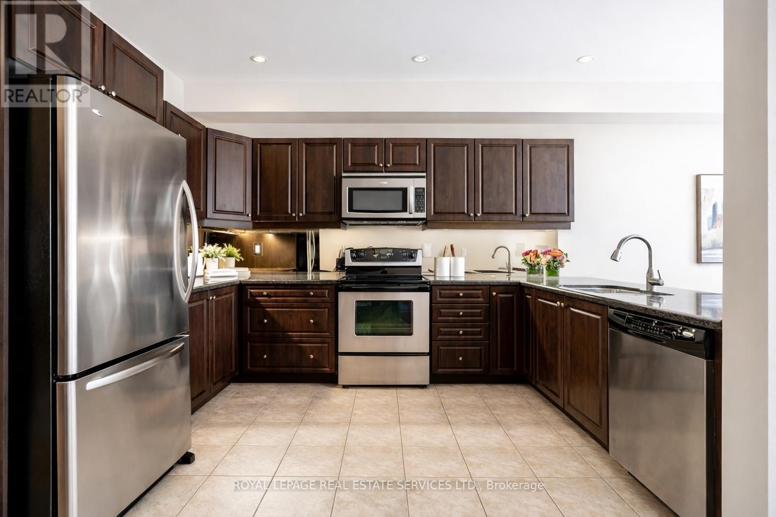 1333 Kestell Boulevard, Oakville, Ontario  L6H 0C8 - Photo 7 - W13014058