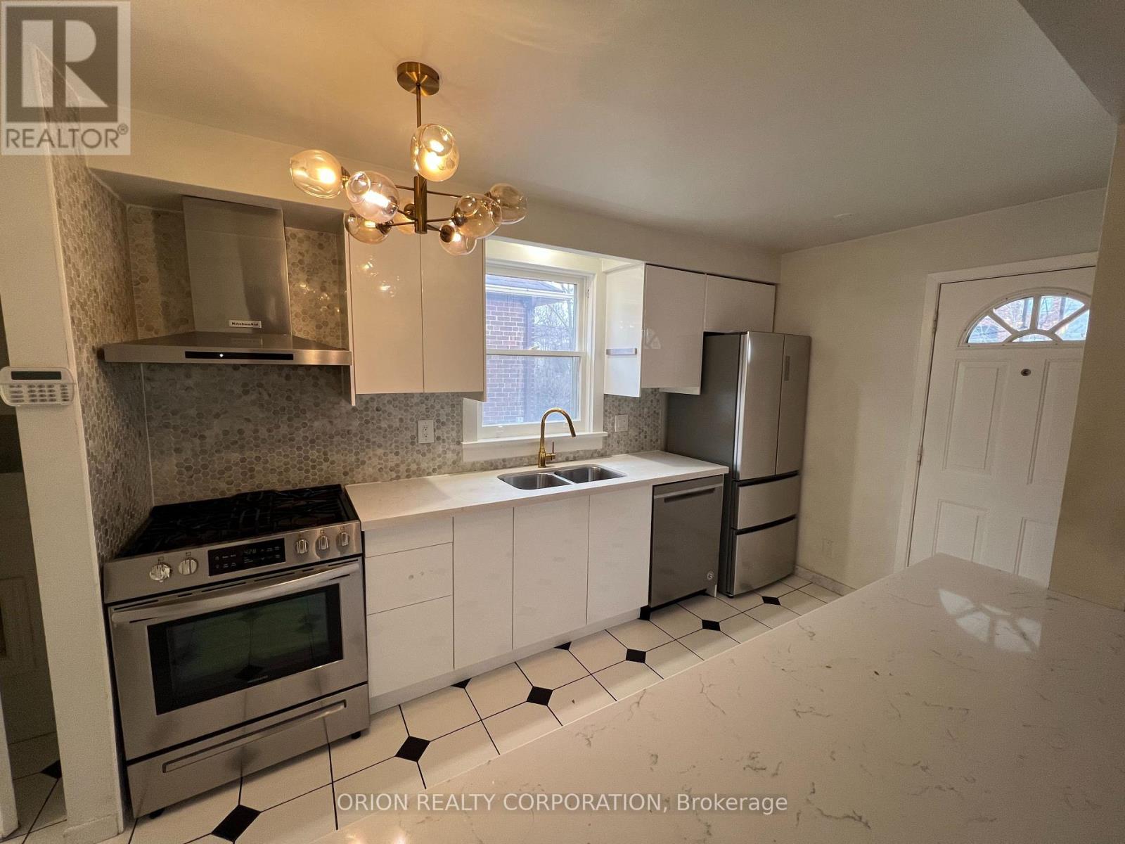 222 Glen Park Avenue, Toronto, Ontario  M6B 2C9 - Photo 7 - W13014090