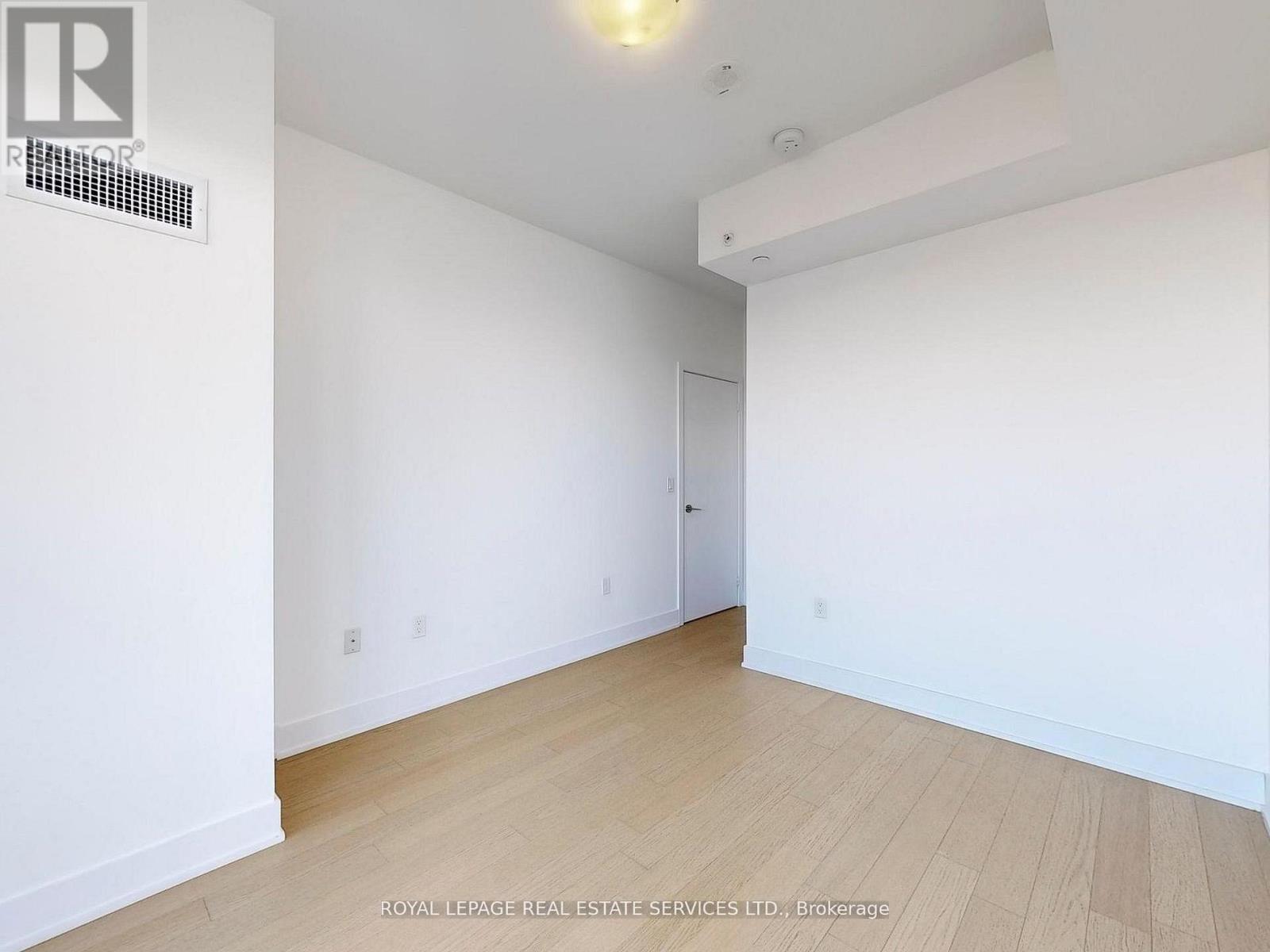 4620 - 30 Shore Breeze Drive, Toronto, Ontario  M8V 1A1 - Photo 5 - W13014108