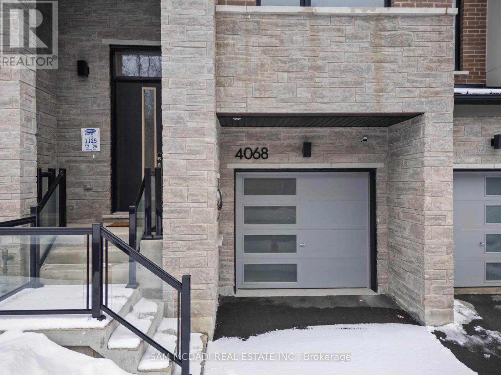 4068 Kadic Terrace, Mississauga, Ontario  L5M 2S8 - Photo 2 - W13014116