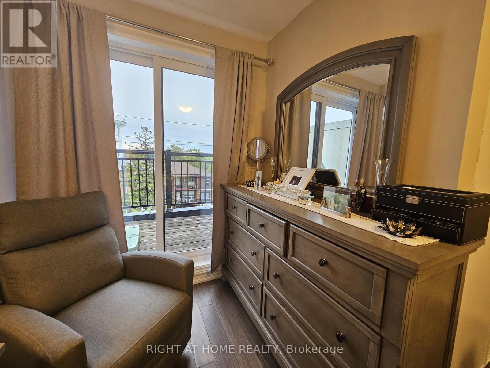 23 - 120 Twenty Fourth Street, Toronto, Ontario  M8V 0B8 - Photo 7 - W13014118