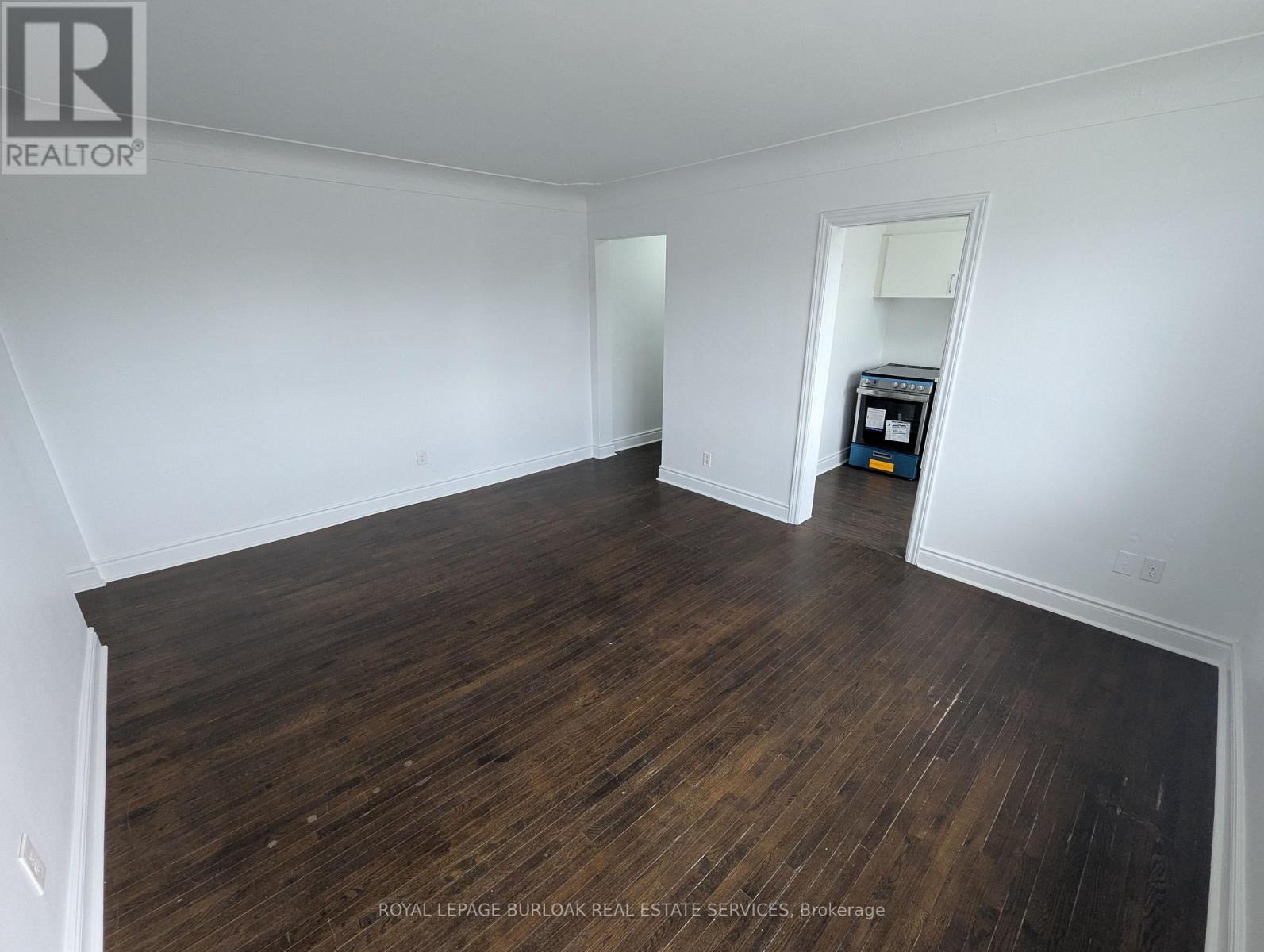 3 - 849 Brant Street, Burlington, Ontario  L7R 2J6 - Photo 3 - W13014138