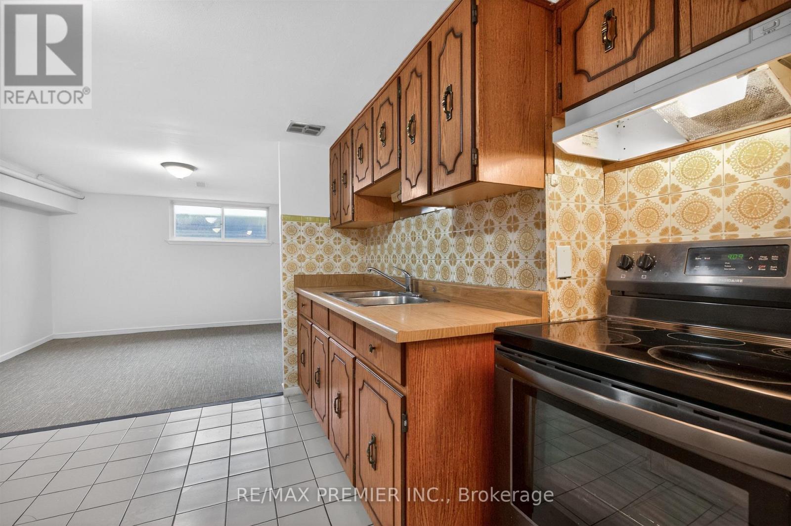 39 Hucknall Road, Toronto, Ontario  M3J 1V7 - Photo 28 - W13014148