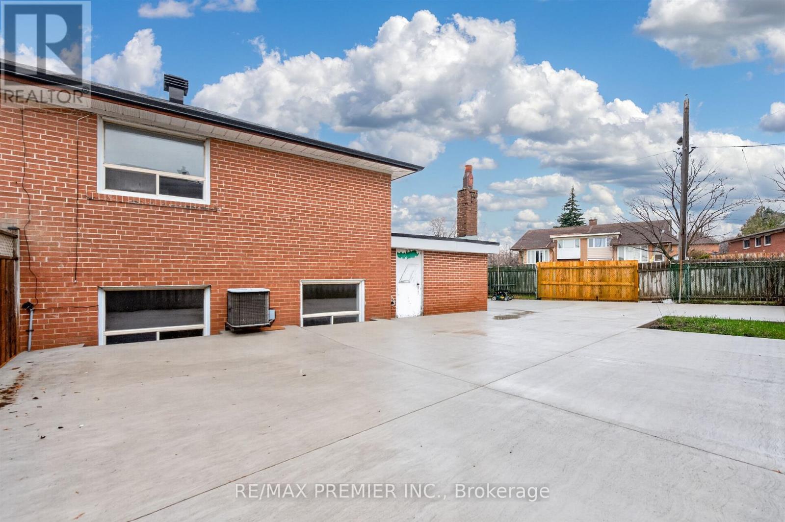 39 Hucknall Road, Toronto, Ontario  M3J 1V7 - Photo 36 - W13014148