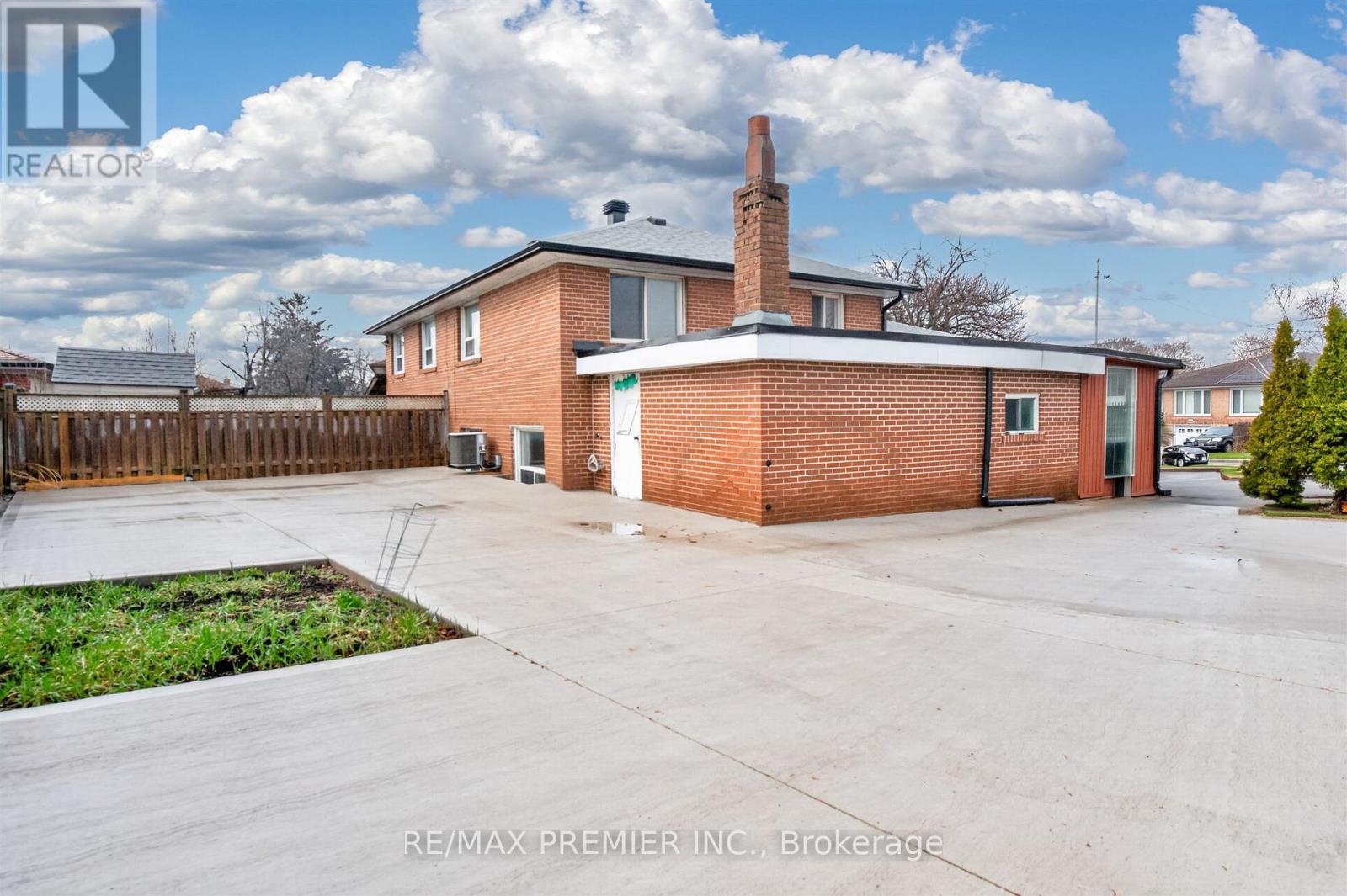 39 Hucknall Road, Toronto, Ontario  M3J 1V7 - Photo 37 - W13014148