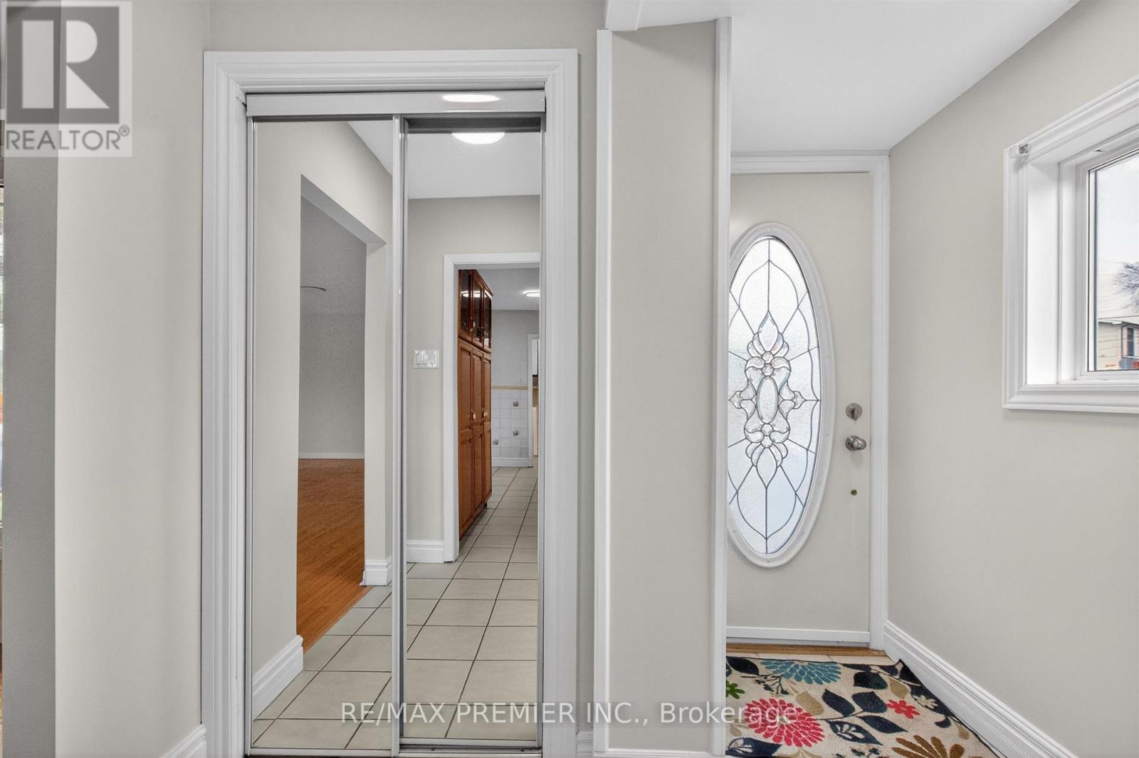 39 Hucknall Road, Toronto, Ontario  M3J 1V7 - Photo 4 - W13014148