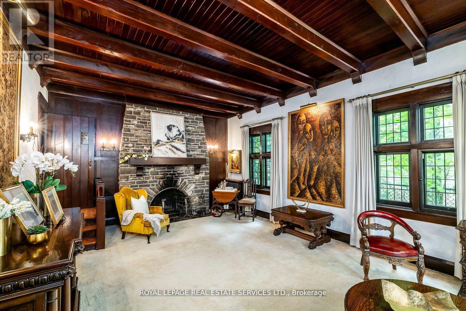 18 Queen Marys Drive, Toronto, Ontario  M8X 1S2 - Photo 8 - W13014202