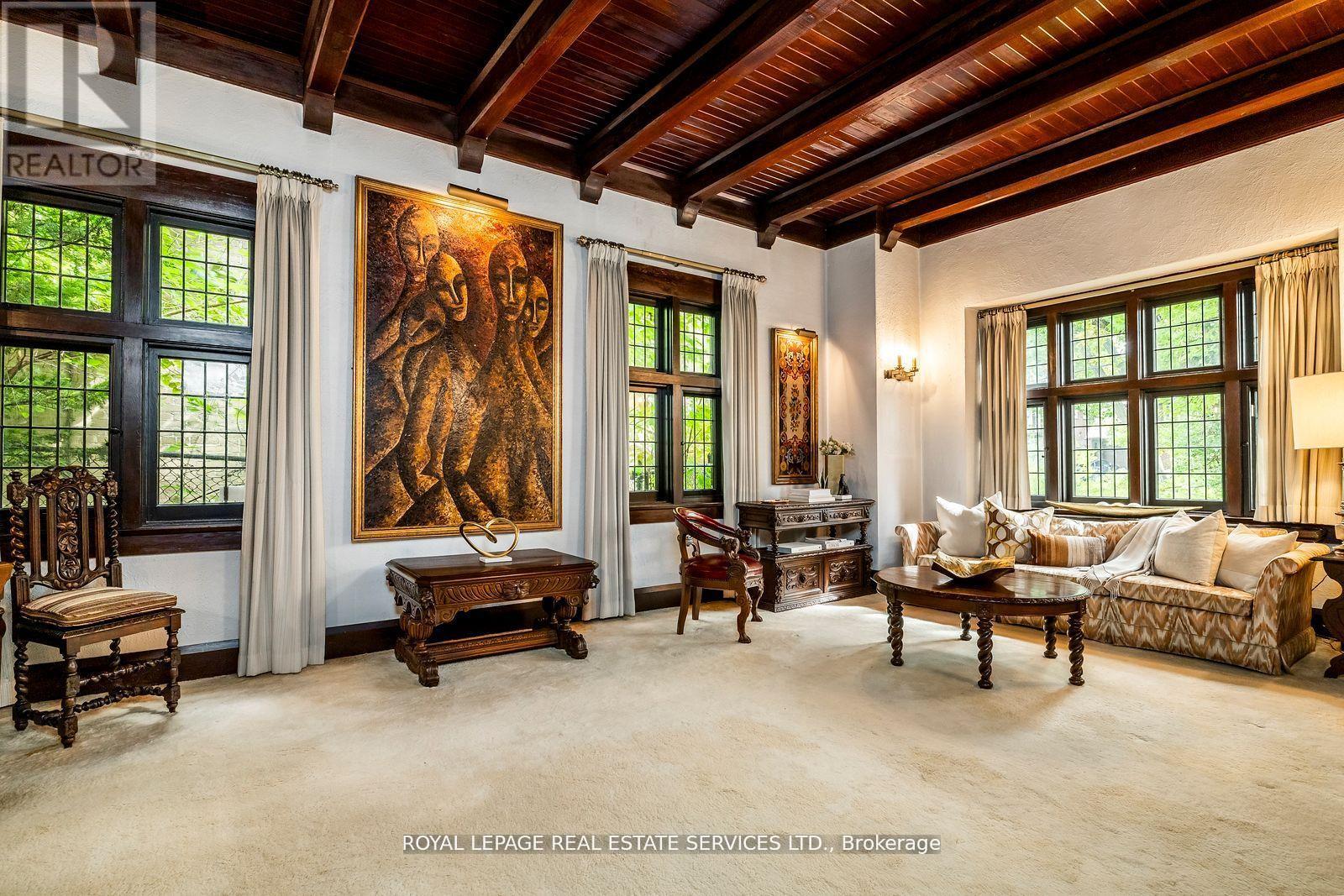 18 Queen Marys Drive, Toronto, Ontario  M8X 1S2 - Photo 9 - W13014202