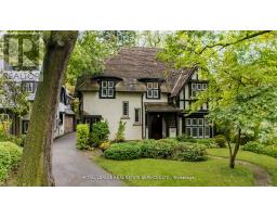 18 QUEEN MARYS DRIVE, Toronto, Ontario