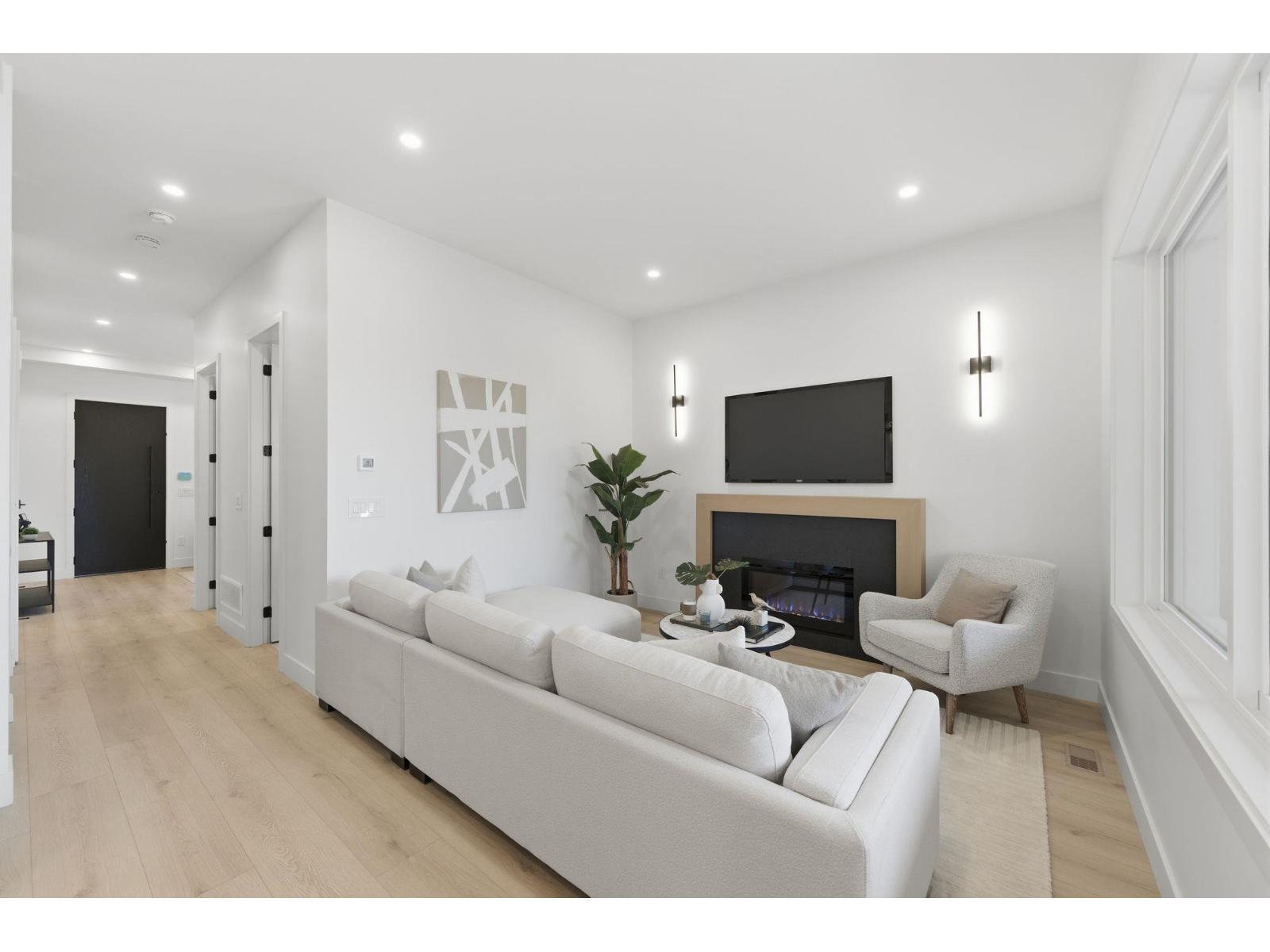 8186 117 Street, Delta, British Columbia  V4C 7A6 - Photo 5 - R3088977