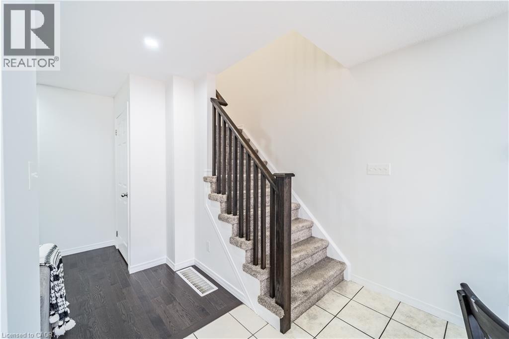 203 Woodmeadow Court, Kitchener, Ontario  N2R 1W6 - Photo 12 - 40816870