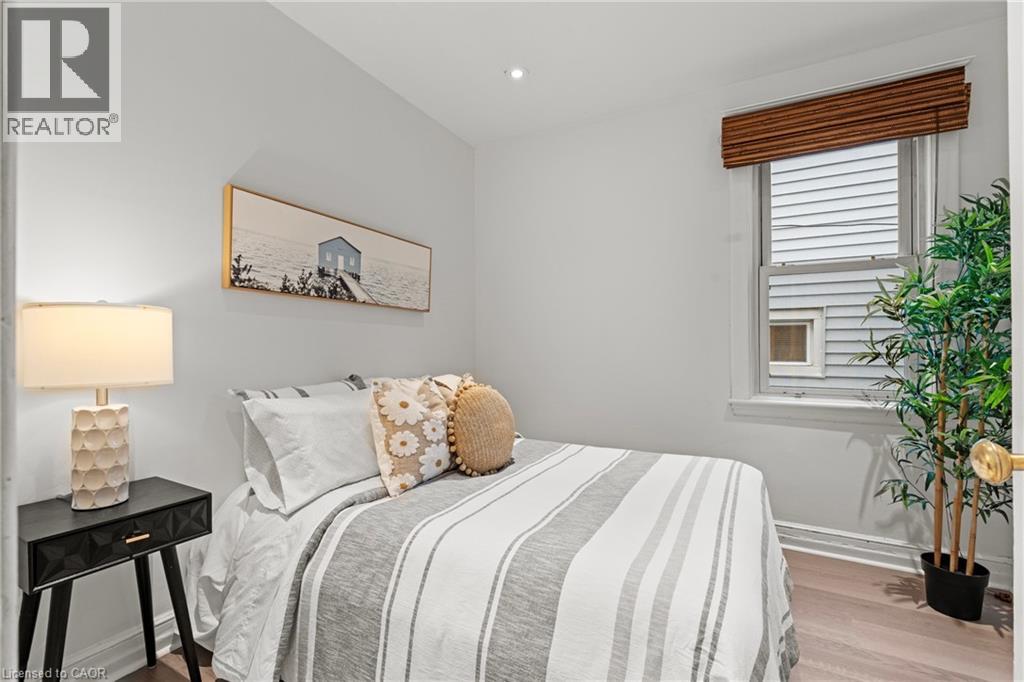 26 N Garside Avenue N, Hamilton, Ontario  L8H 4W2 - Photo 11 - 40818109