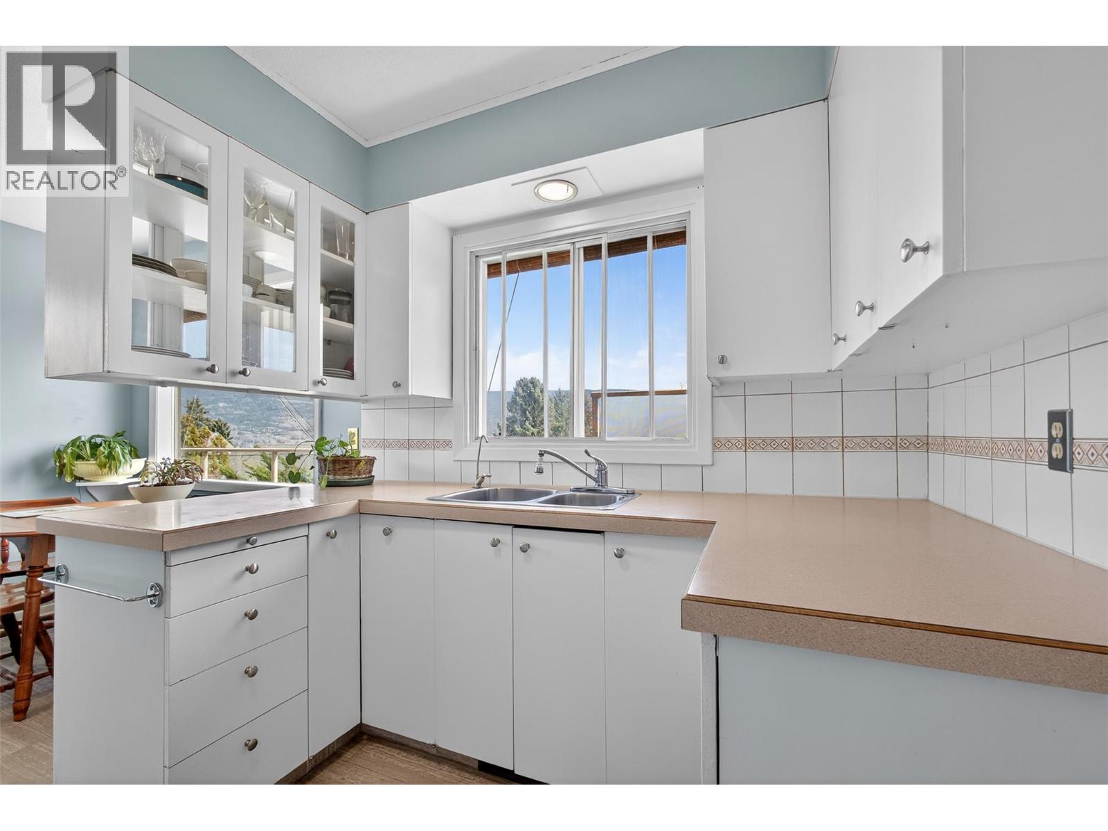 13006 Bristow Road Summerland Photo 19