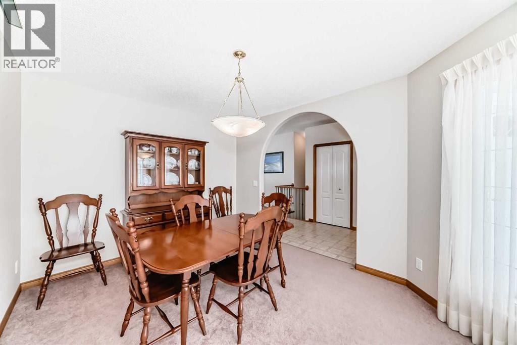 220 Rocky Ridge Villas Nw, Calgary, Alberta  T3G 4R3 - Photo 14 - A2297086