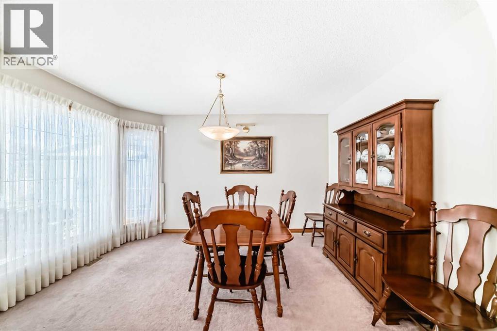 220 Rocky Ridge Villas Nw, Calgary, Alberta  T3G 4R3 - Photo 16 - A2297086