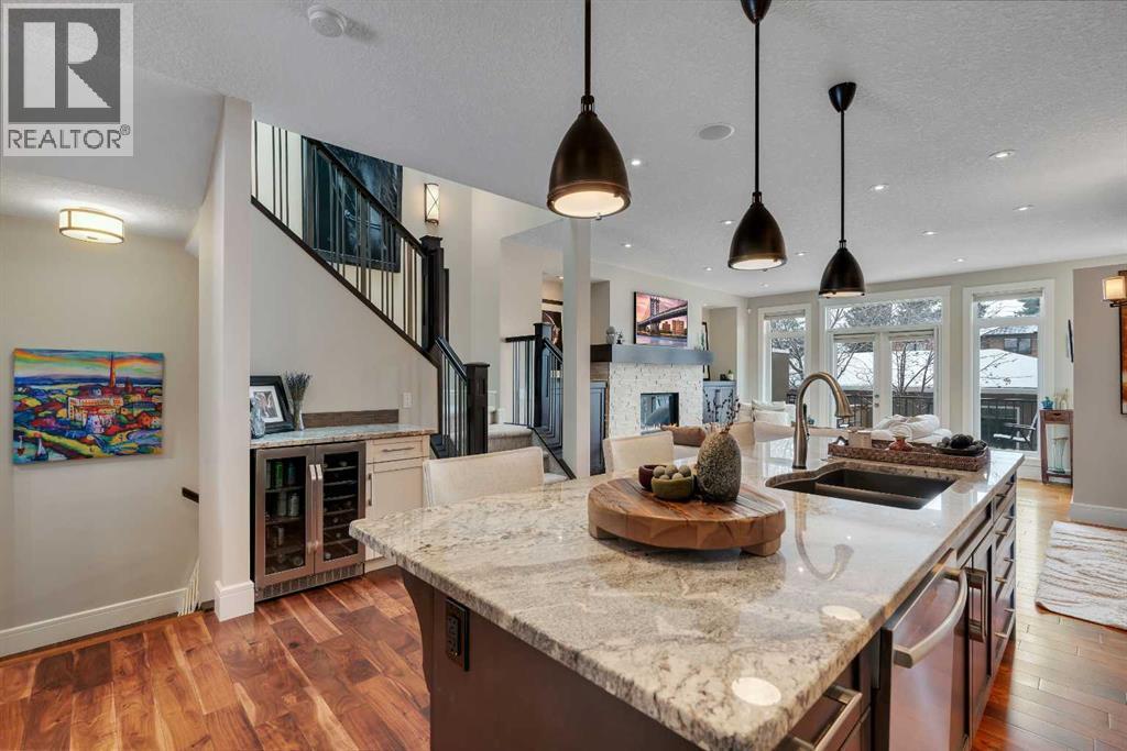 2041 45 Avenue Sw, Calgary, Alberta  T2T 2P6 - Photo 9 - A2299841