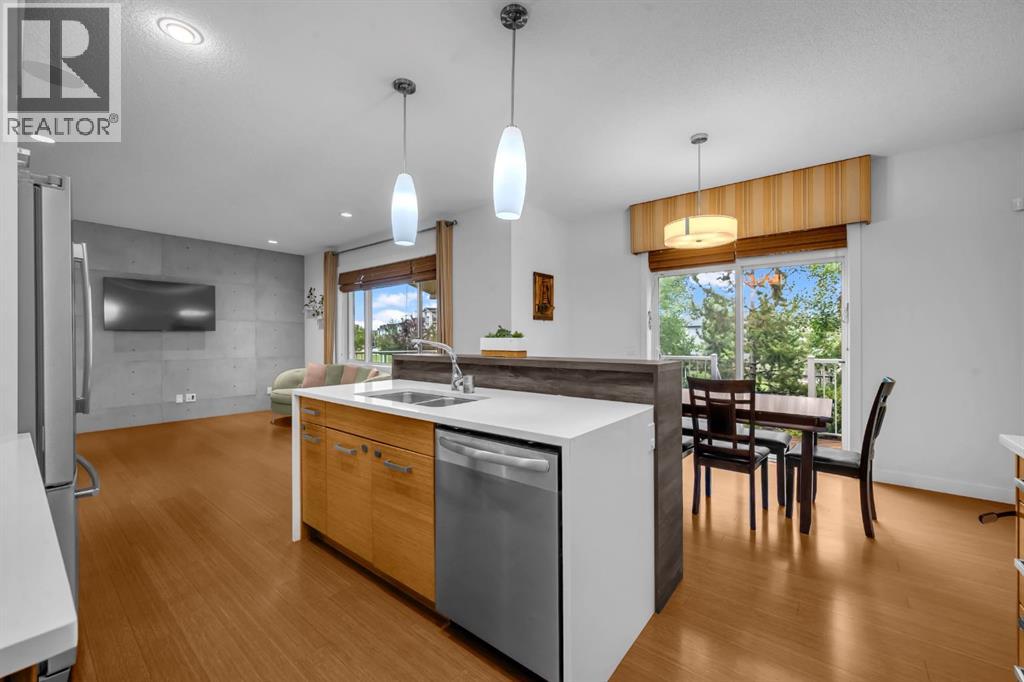 233 Cranarch Common Se, Calgary, Alberta  T3M 1M3 - Photo 11 - A2301226