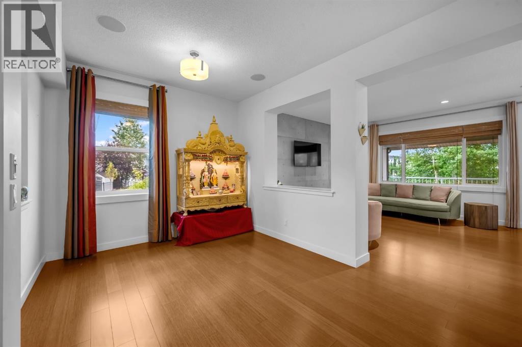 233 Cranarch Common Se, Calgary, Alberta  T3M 1M3 - Photo 4 - A2301226