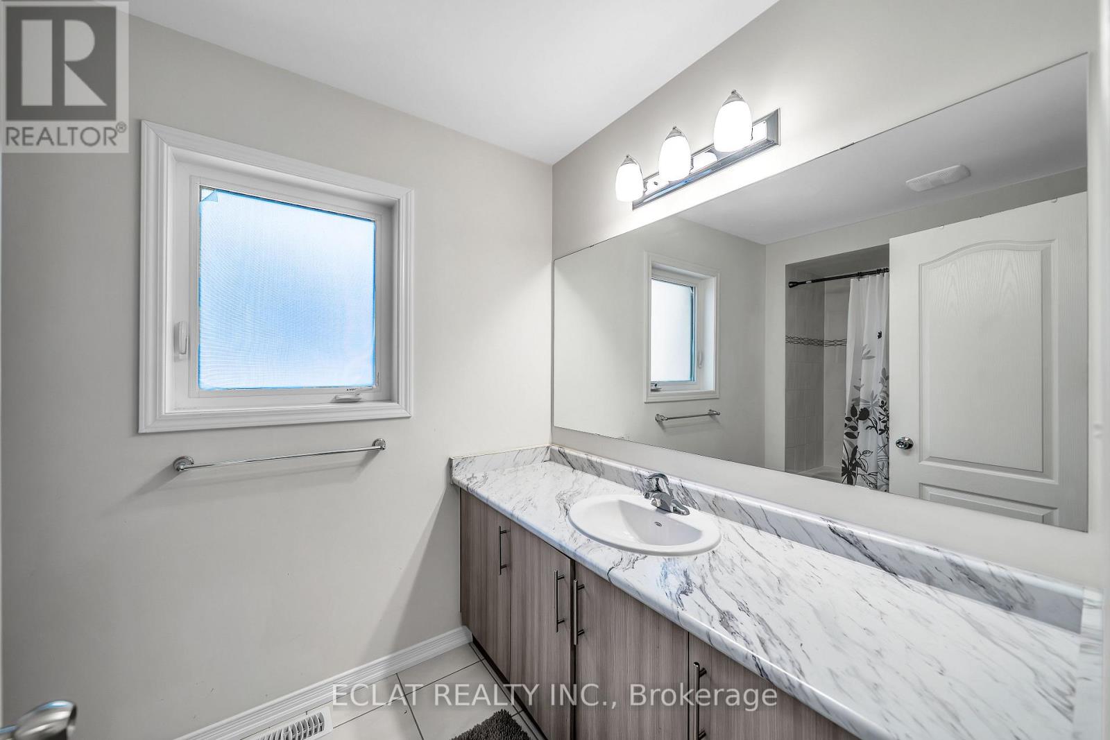 2553 Craftsman Drive, Oshawa, Ontario  L1L 0M4 - Photo 19 - E13009862