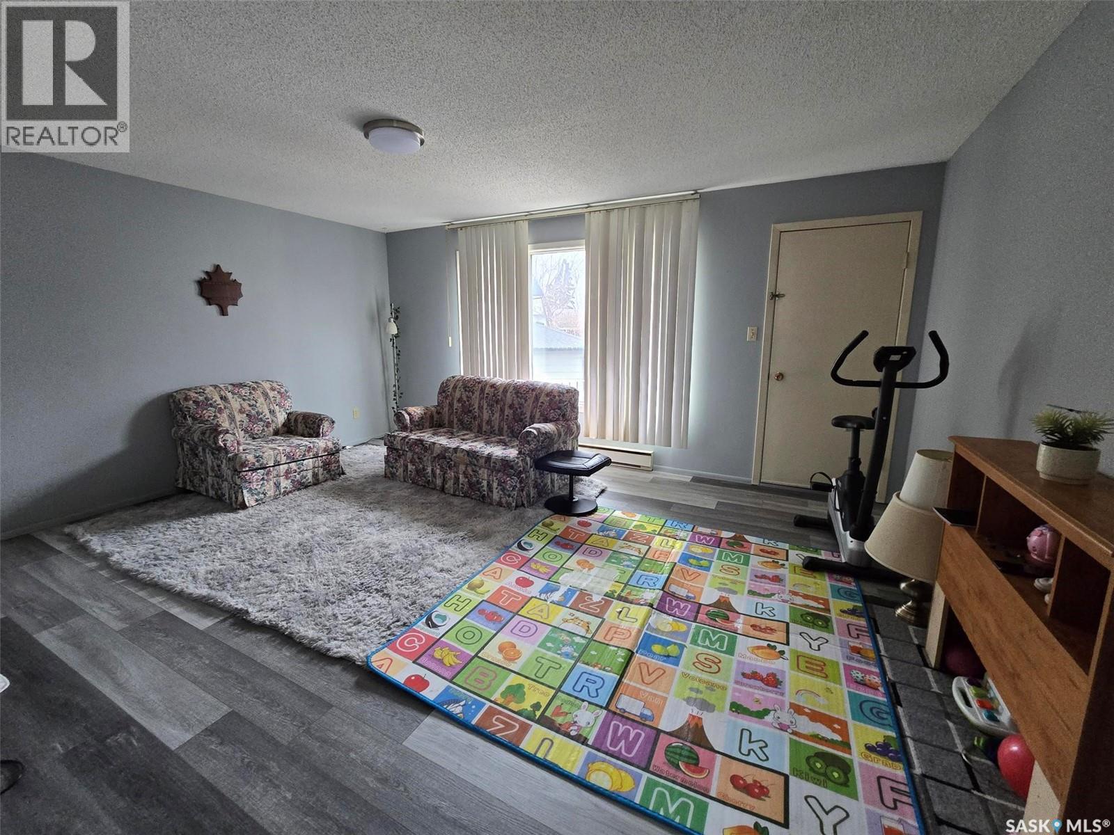 1001 Anderson Place S, Grenfell, Saskatchewan  S0G 2B0 - Photo 12 - SK033267