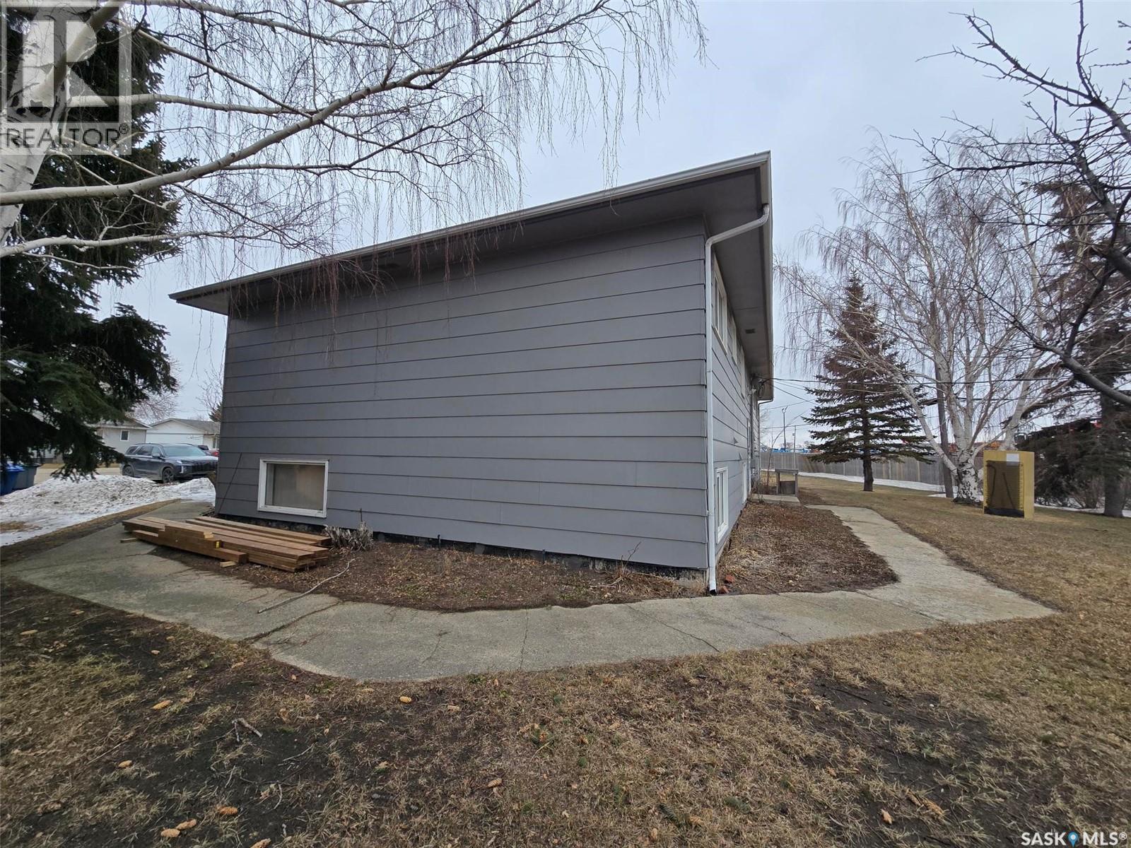 1001 Anderson Place S, Grenfell, Saskatchewan  S0G 2B0 - Photo 4 - SK033267