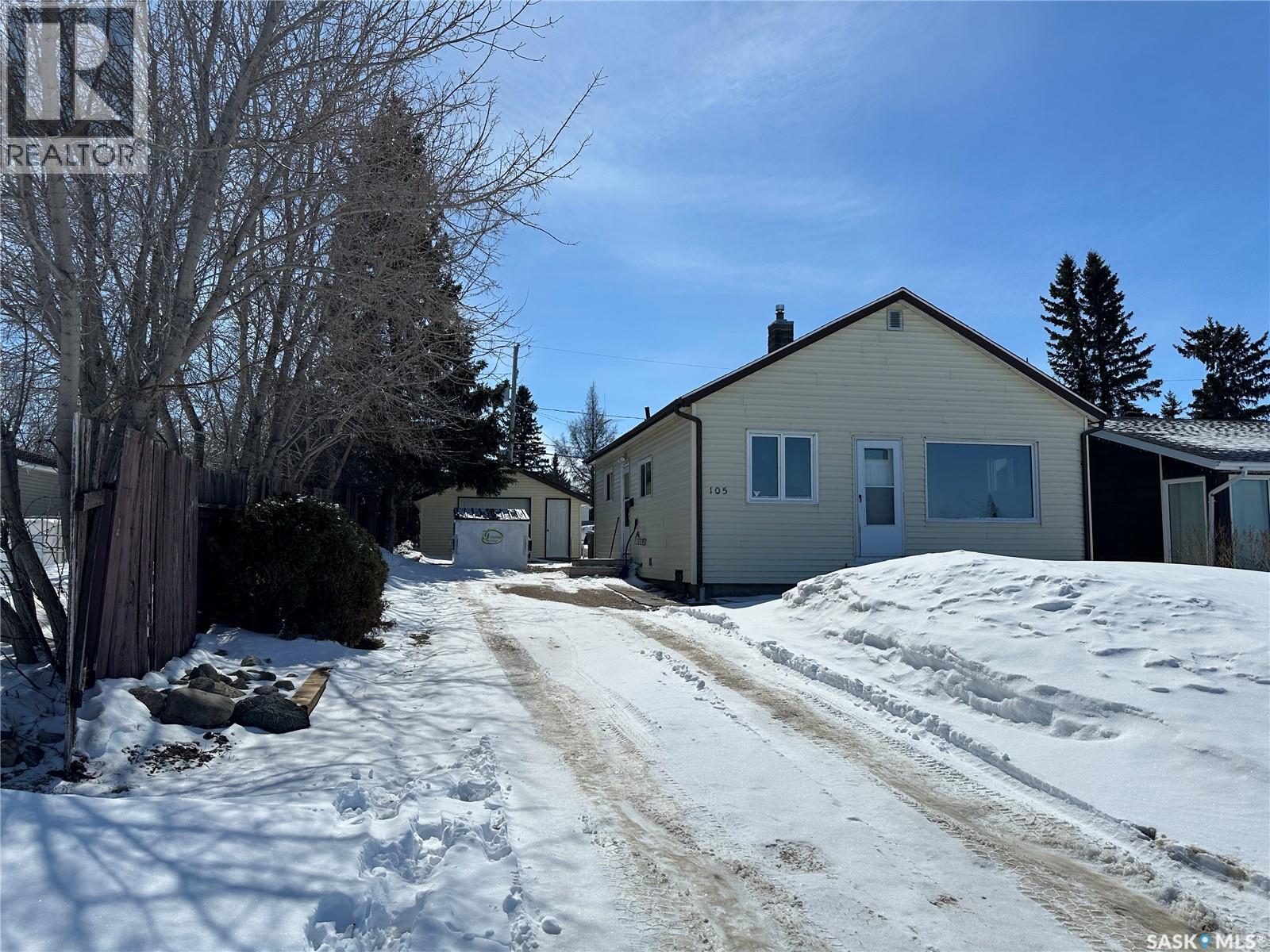 105 5th Avenue W, Shellbrook, Saskatchewan  S0J 2E0 - Photo 2 - SK033190