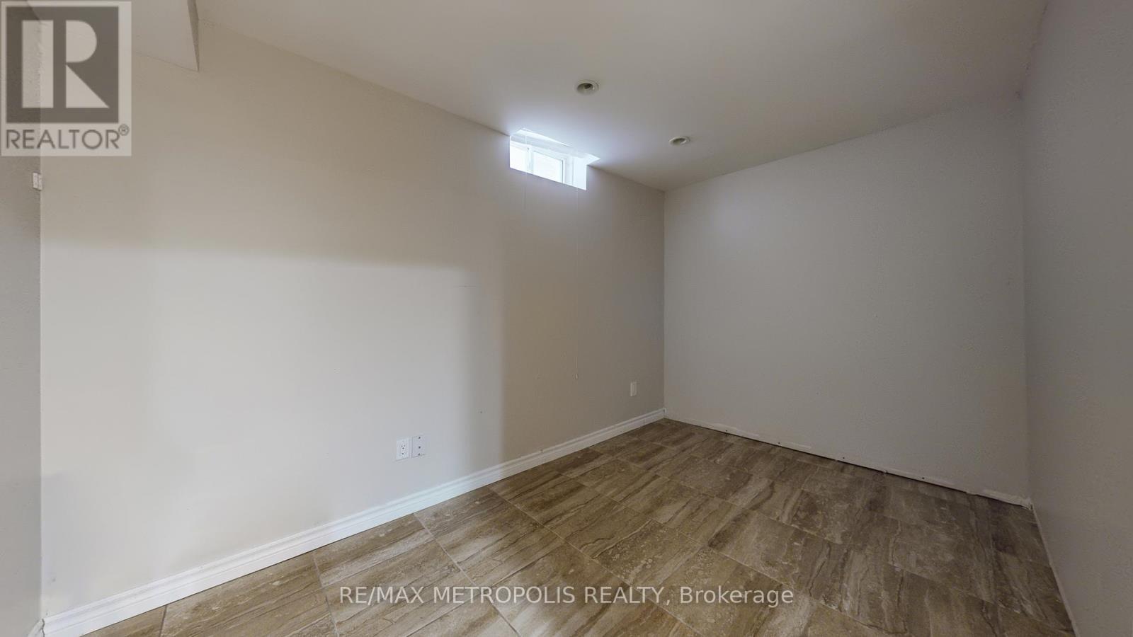 183 Valmont Court, Hamilton, Ontario  L9G 5A1 - Photo 43 - X13014066