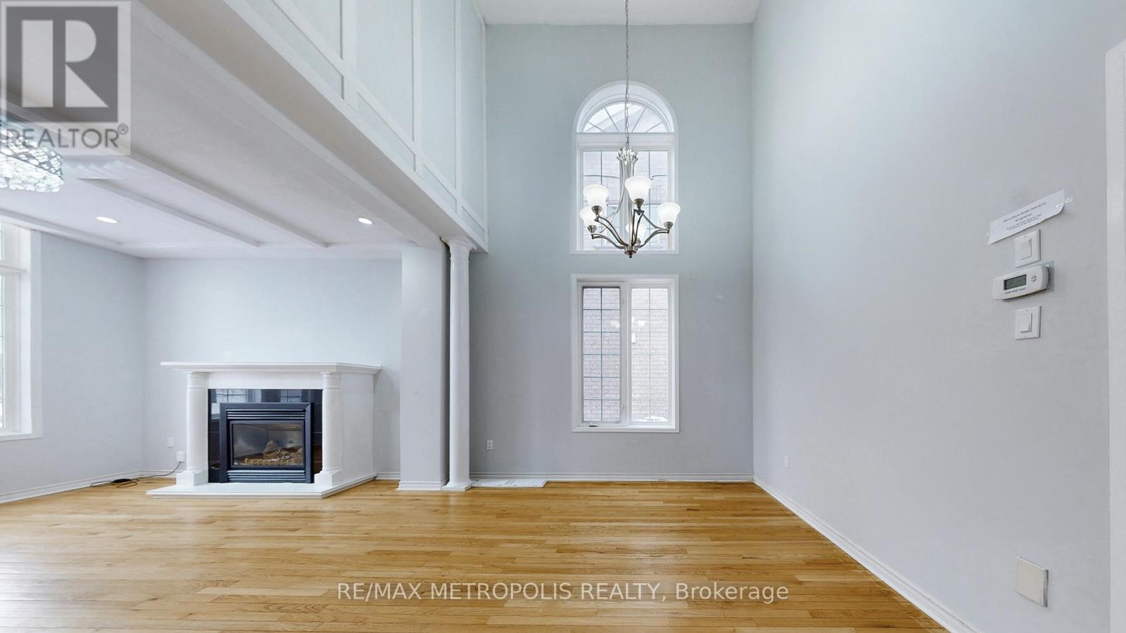 183 Valmont Court, Hamilton, Ontario  L9G 5A1 - Photo 5 - X13014066