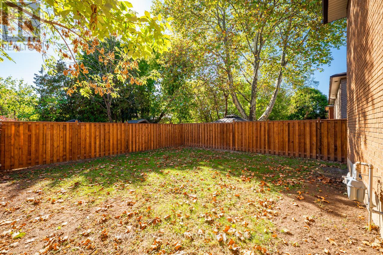 72 & 74 Delawana Drive, Hamilton, Ontario  L8E 1G4 - Photo 44 - X13014150