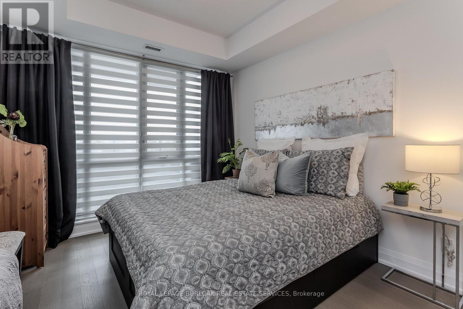 401 - 2025 Maria Street, Burlington, Ontario  L7R 0E9 - Photo 8 - W12904112