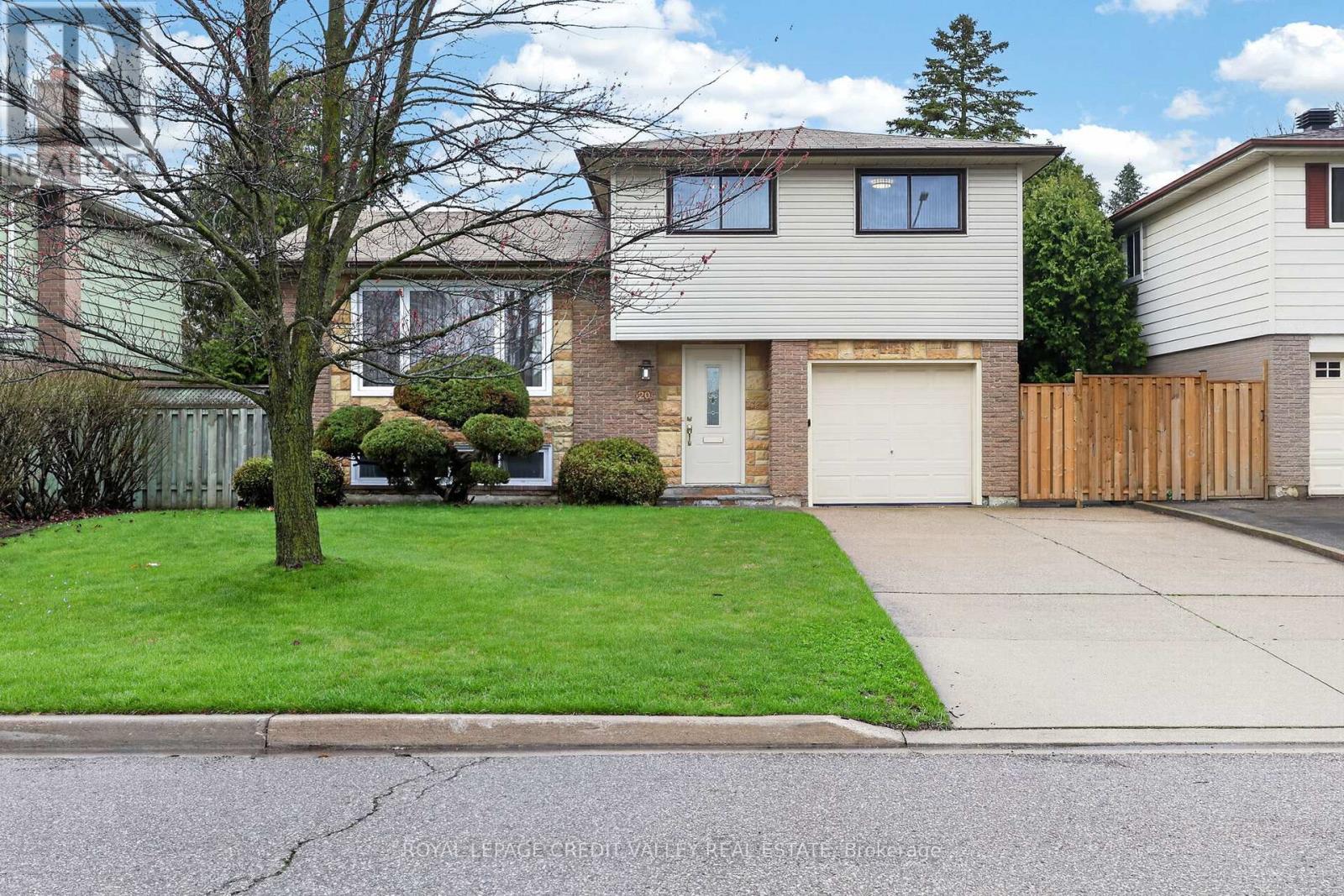 20 Willis Drive, Brampton, Ontario  L6W 1A9 - Photo 5 - W13013940