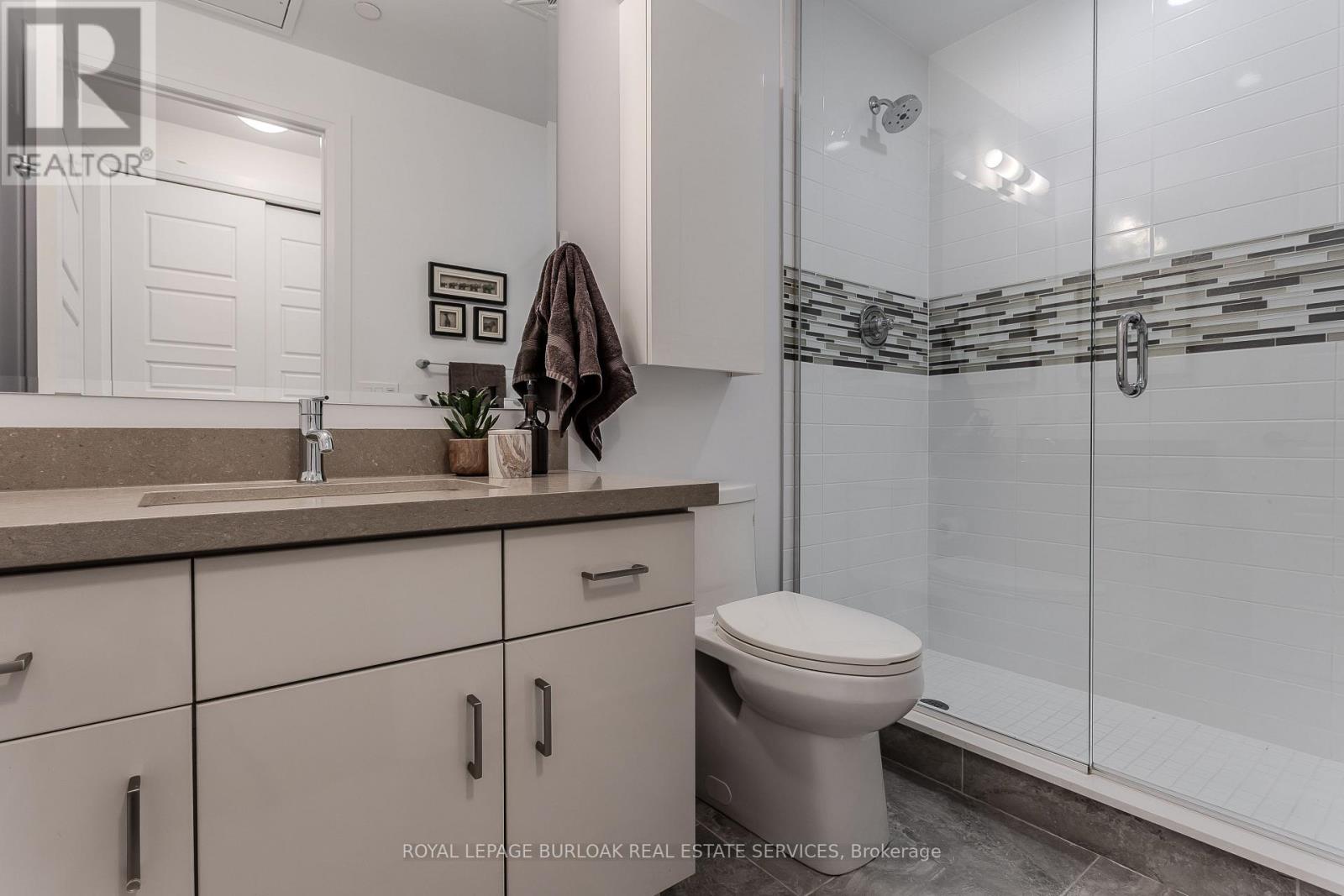 401 - 2025 Maria Street, Burlington, Ontario  L7R 0E9 - Photo 13 - W12904112