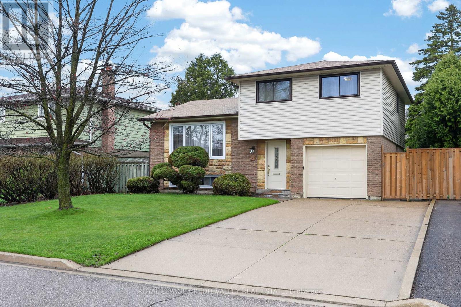 20 Willis Drive, Brampton, Ontario  L6W 1A9 - Photo 6 - W13013940